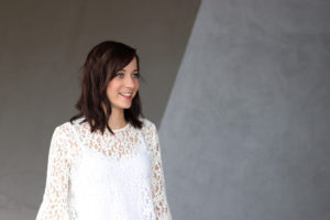 How to wear Lace