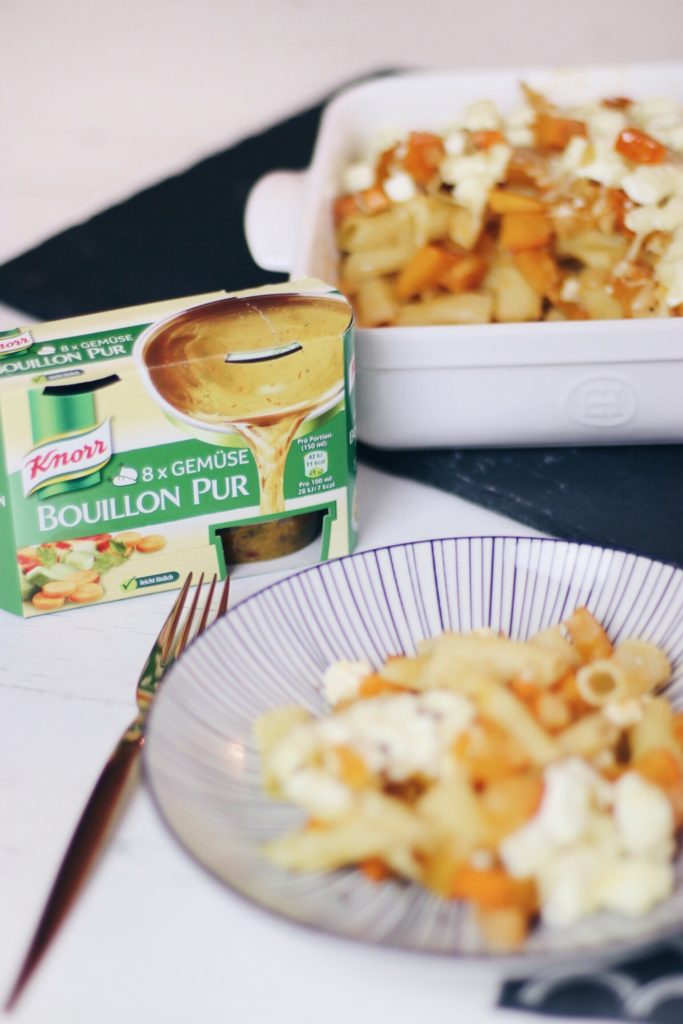 Knorr Bouillon Pur Gemüse Kürbis Feta Nudelauflauf